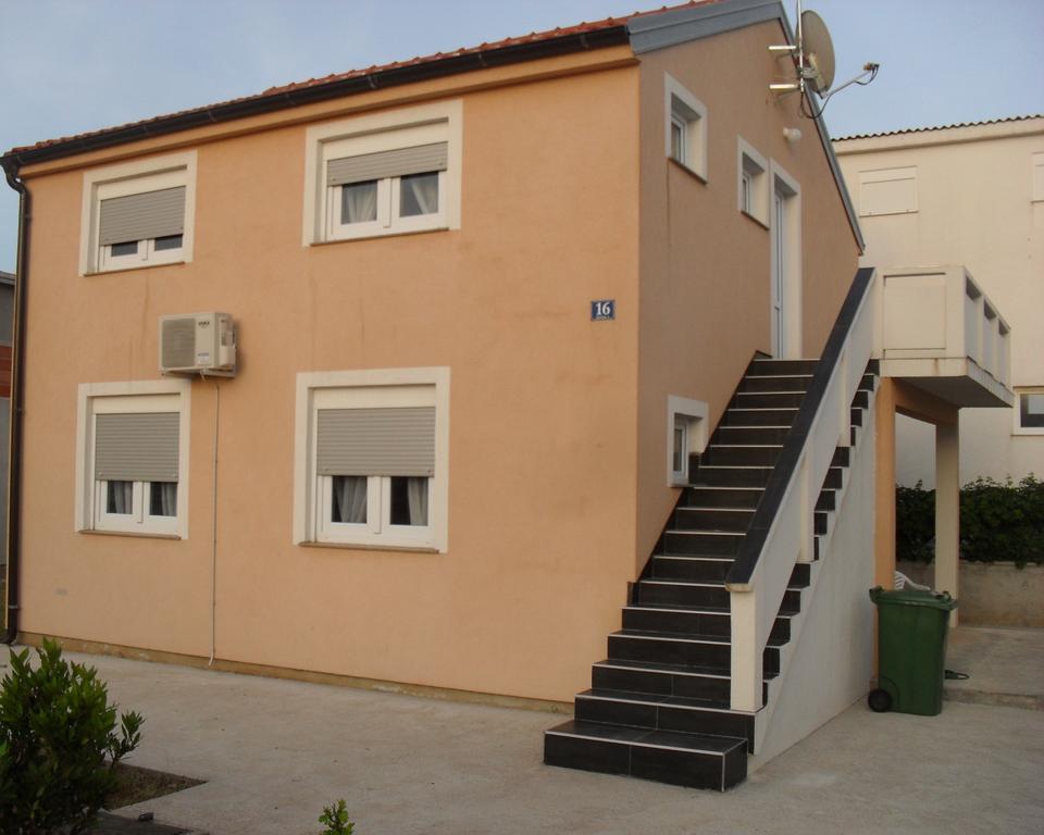 Apartment Bucic Vir Exterior foto